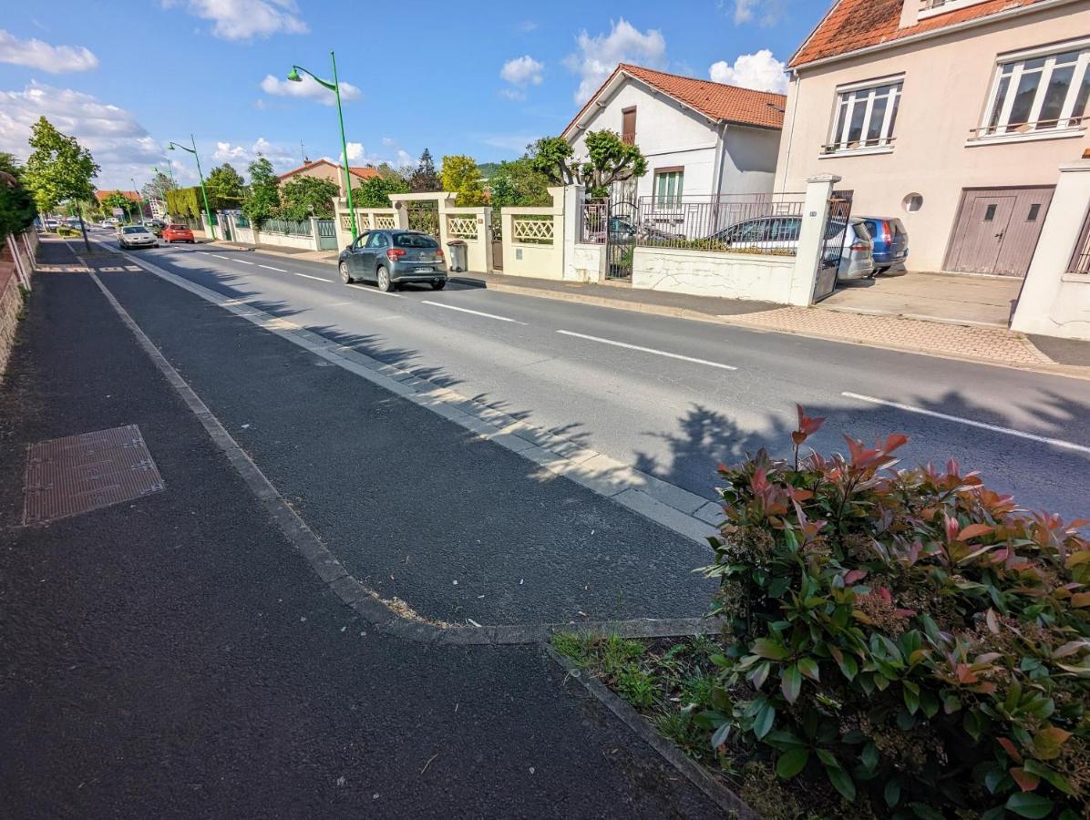 Studio 26 Vic-le-Comte Exterior photo